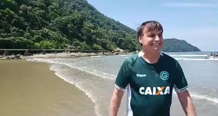 Bolsonaro Passeia Na Praia Do Forte E Cumprimenta Banhistas MAIS Santos